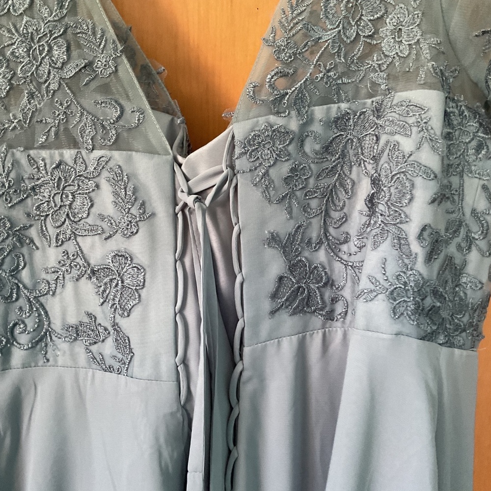 Gown - Picture 5 of 5